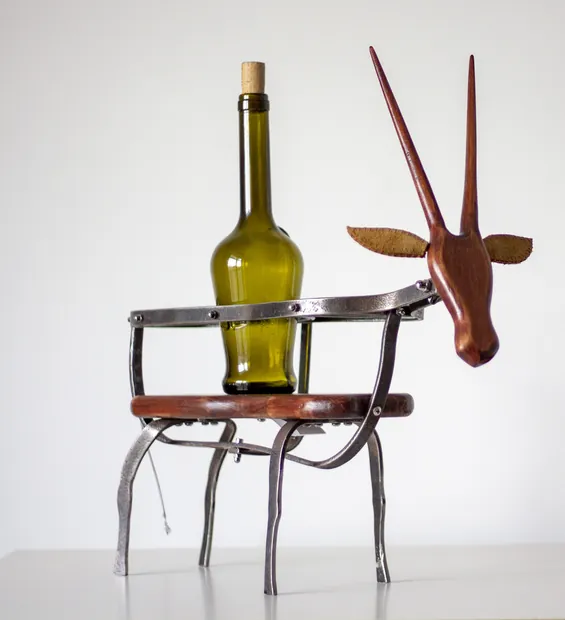 ANTELOPE. Holder
