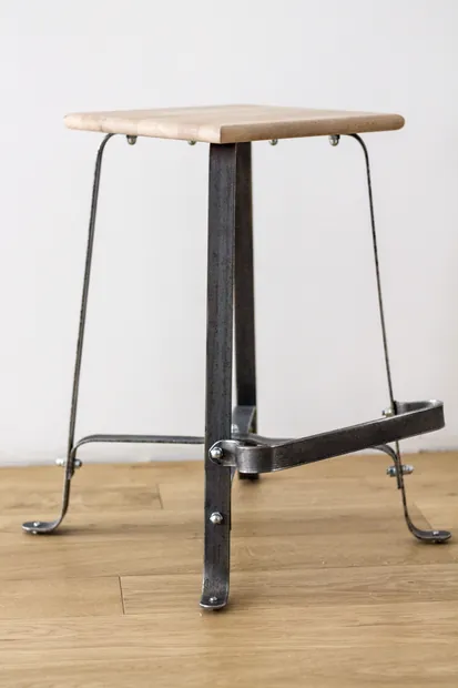 MAGNUM stool