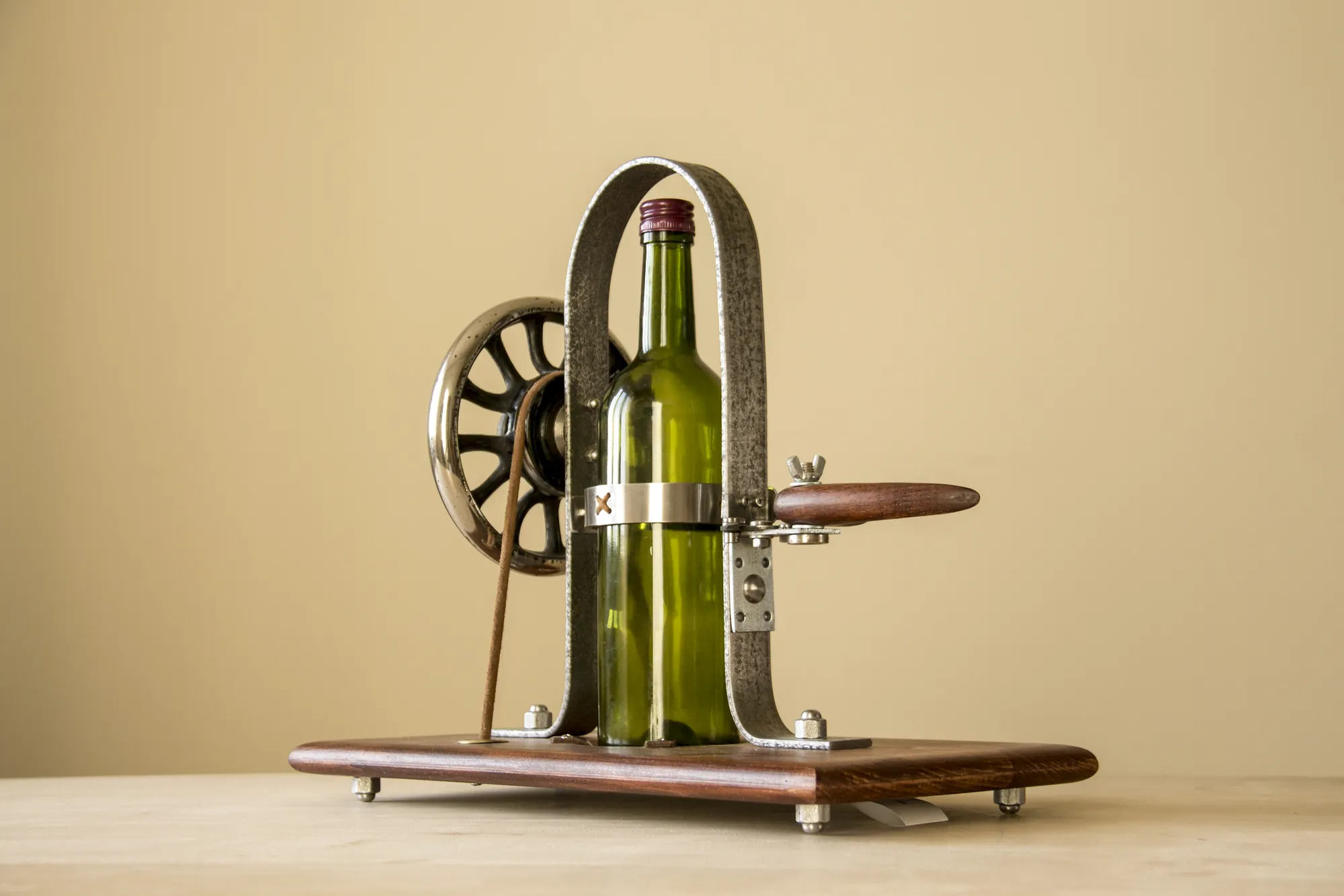 singer-stands, 1
